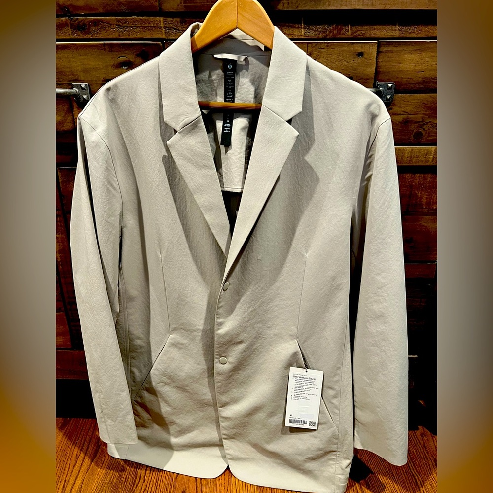 I’m selling a NWT New Venture Blazer size XL.